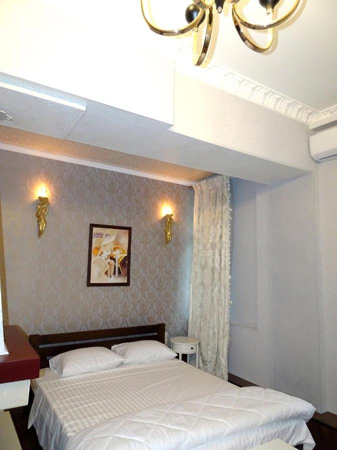 Kiev Central Boutique Hotel Kyiv Exterior photo