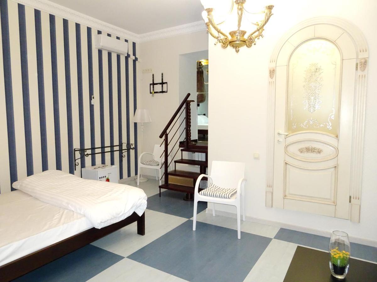 Kiev Central Boutique Hotel Kyiv Exterior photo